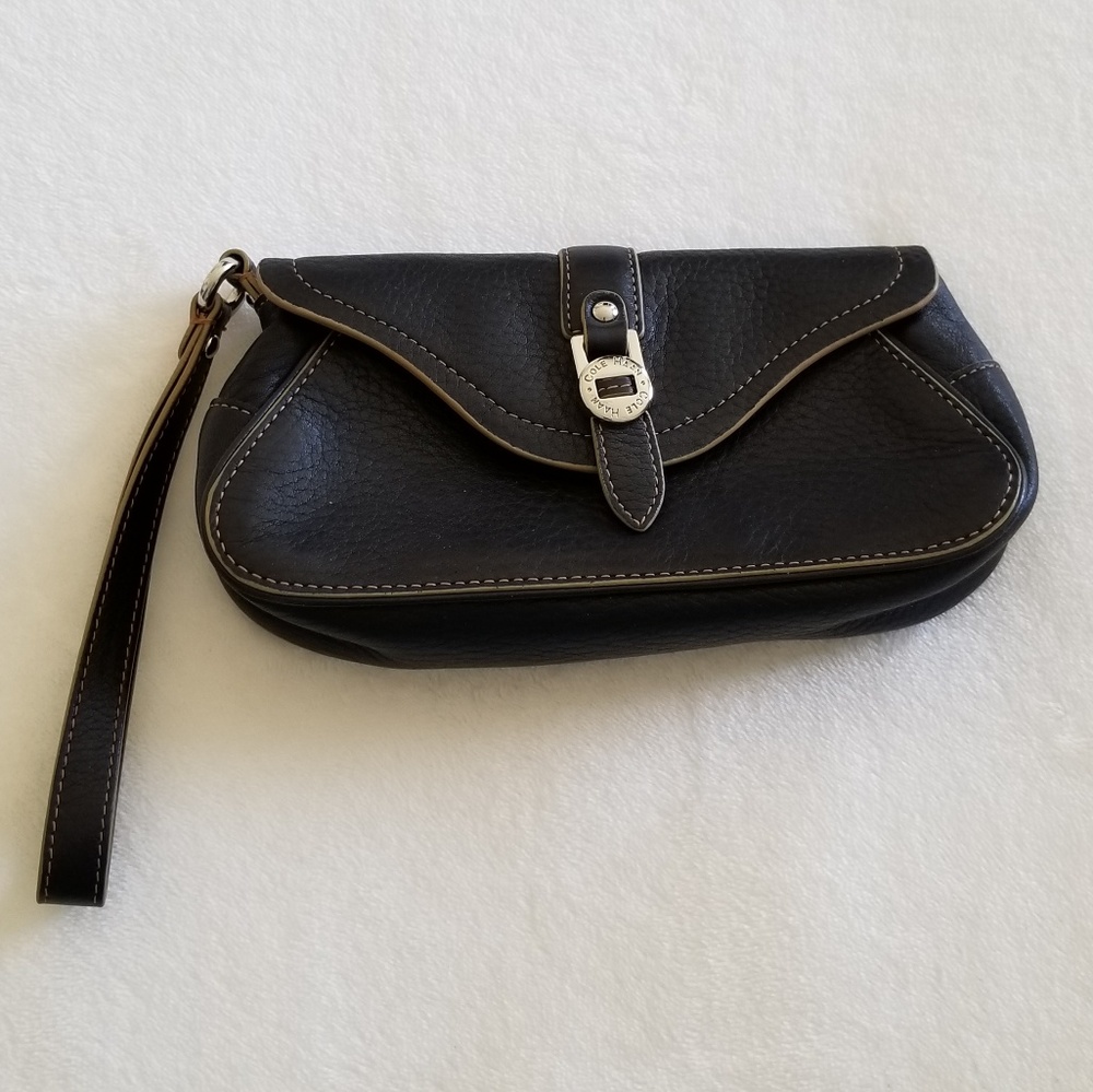 COLE HAAN WRISTLET BAG